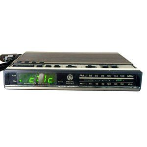 Vintage Wood Grain GE Digital Alarm Clock Model 7-4638A